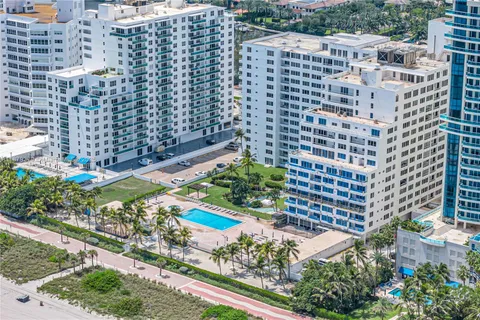 $369,000 | 5005 Collins Avenue, Unit 616, Miami Beach, FL 33140