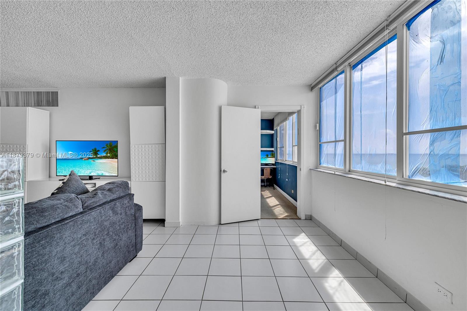 5005 Collins Avenue, Unit 616 Miami Beach, FL 33140 - Photo 16 of 51