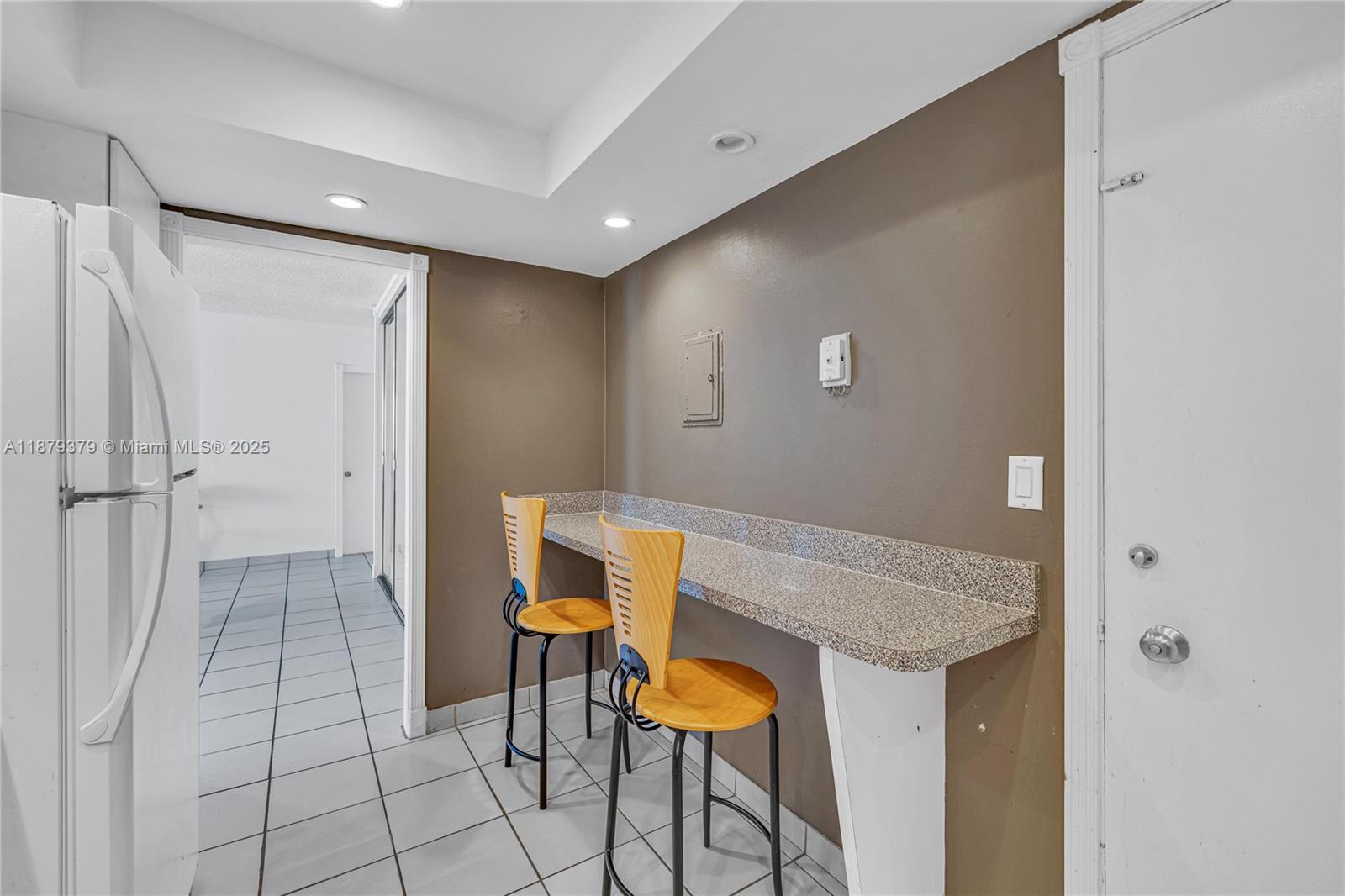 5005 Collins Avenue, Unit 616 Miami Beach, FL 33140 - Photo 8 of 51