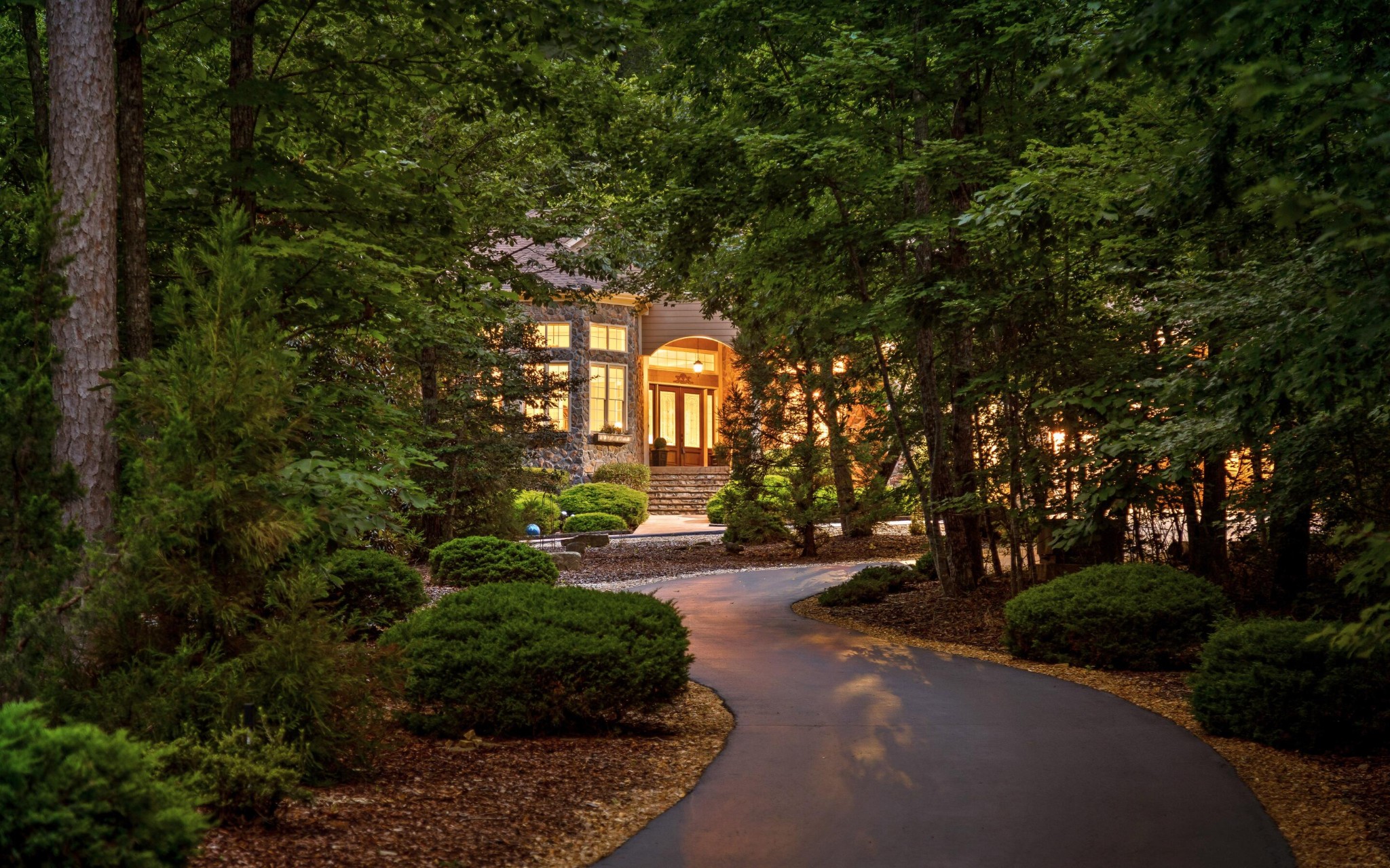 240 Horseshoe Road Signal Mountain, TN 37377 - Photo 3 of 56 Gallery Image 3