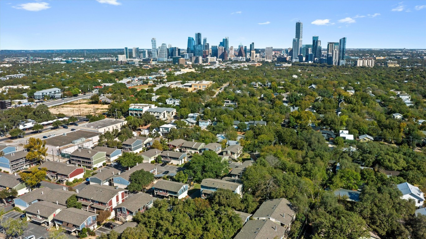 2215 Post Road, Unit 2051 Austin, TX 78704 - Photo 34 of 39 a view of a city