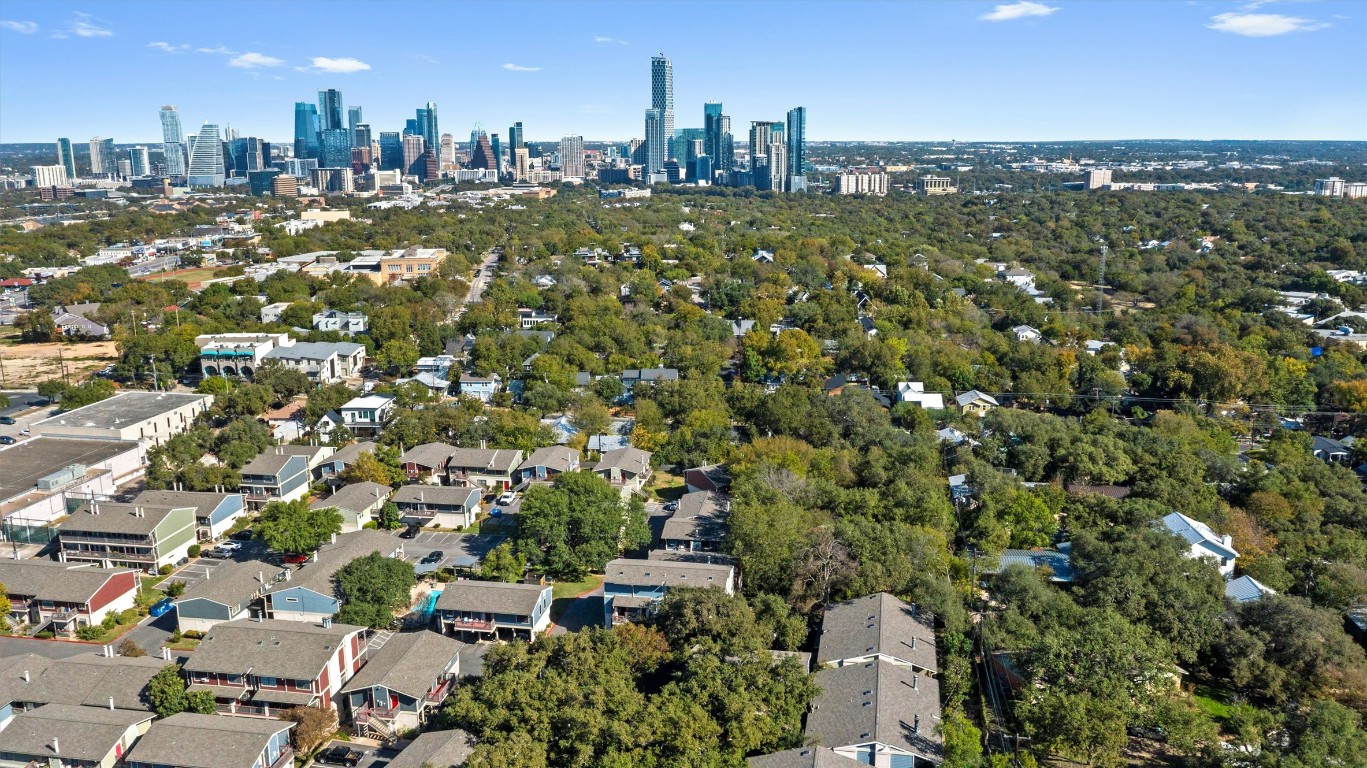 2215 Post Road, Unit 2051 Austin, TX 78704 - Photo 35 of 39 a view of a city