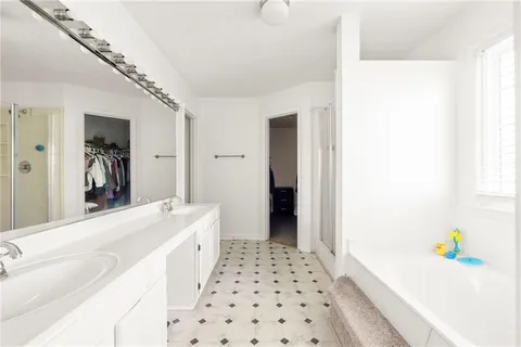 $320,000 | 3384 Southern Oaks Court, Decatur, GA 30034