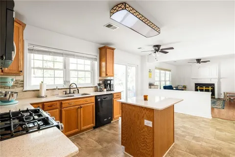 $320,000 | 3384 Southern Oaks Court, Decatur, GA 30034