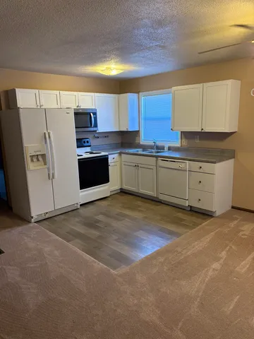 $1,000 | 2232 Nuttman Avenue, Fort Wayne, IN 46809