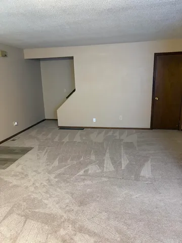 $1,000 | 2232 Nuttman Avenue, Fort Wayne, IN 46809