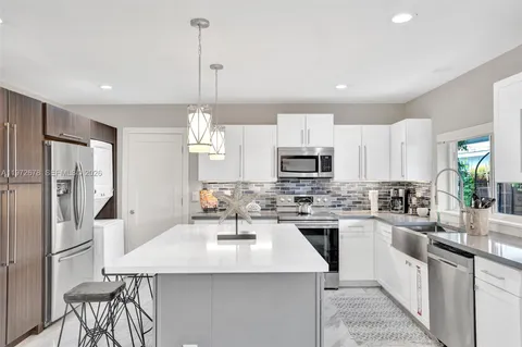 $1,590,000 | 1236 Northeast 18th Avenue, Fort Lauderdale, FL 33304
