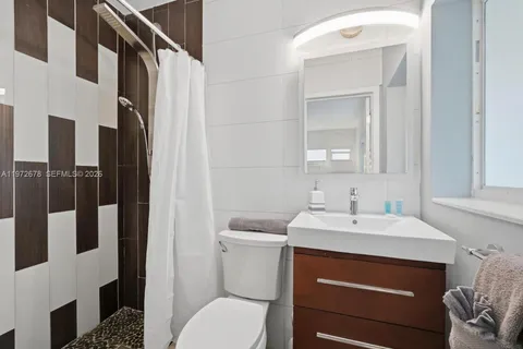 $1,590,000 | 1236 Northeast 18th Avenue, Fort Lauderdale, FL 33304