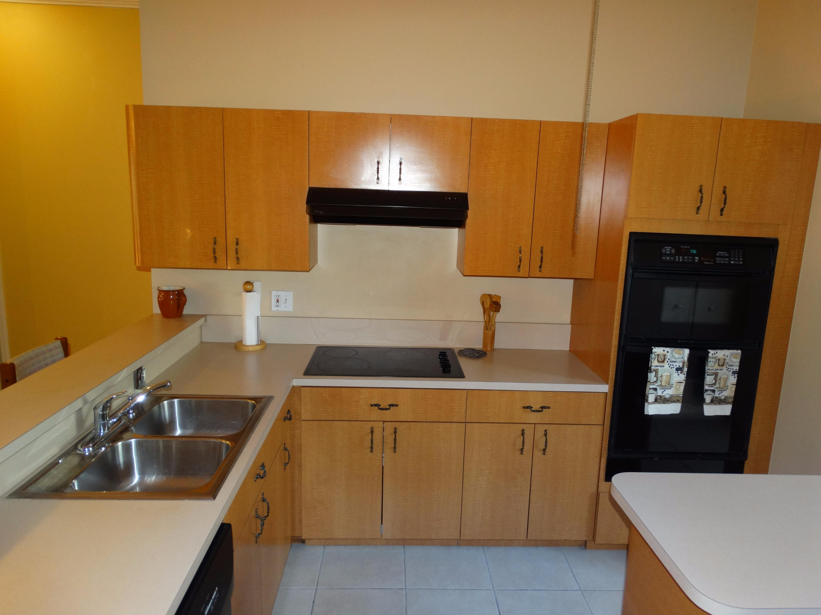 490 Neptune Road Juno Beach, FL 33408 - Photo 5 of 22 Kitchen