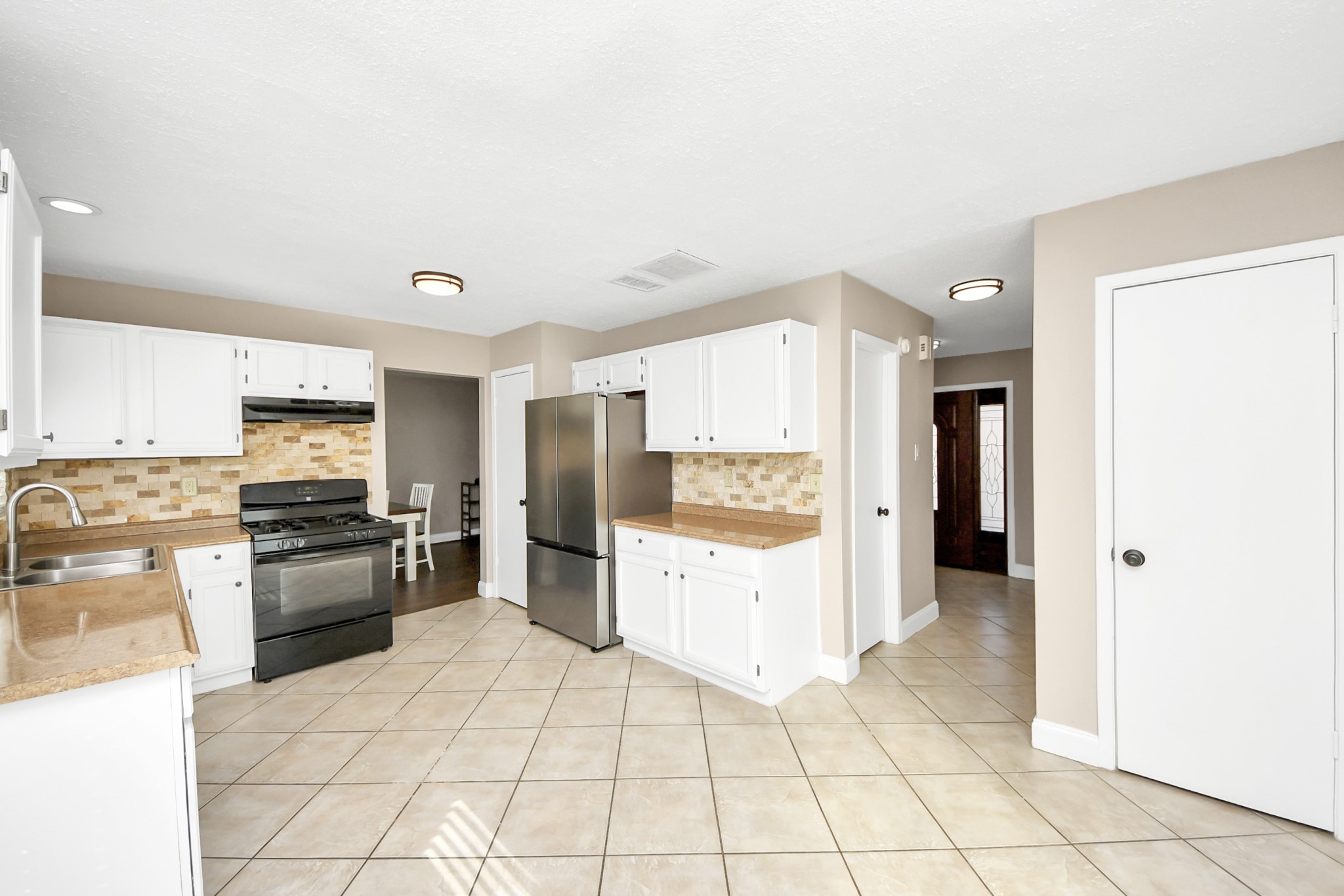 9611 Cleveland Bay Court Houston, TX 77065 - Photo 11 of 32