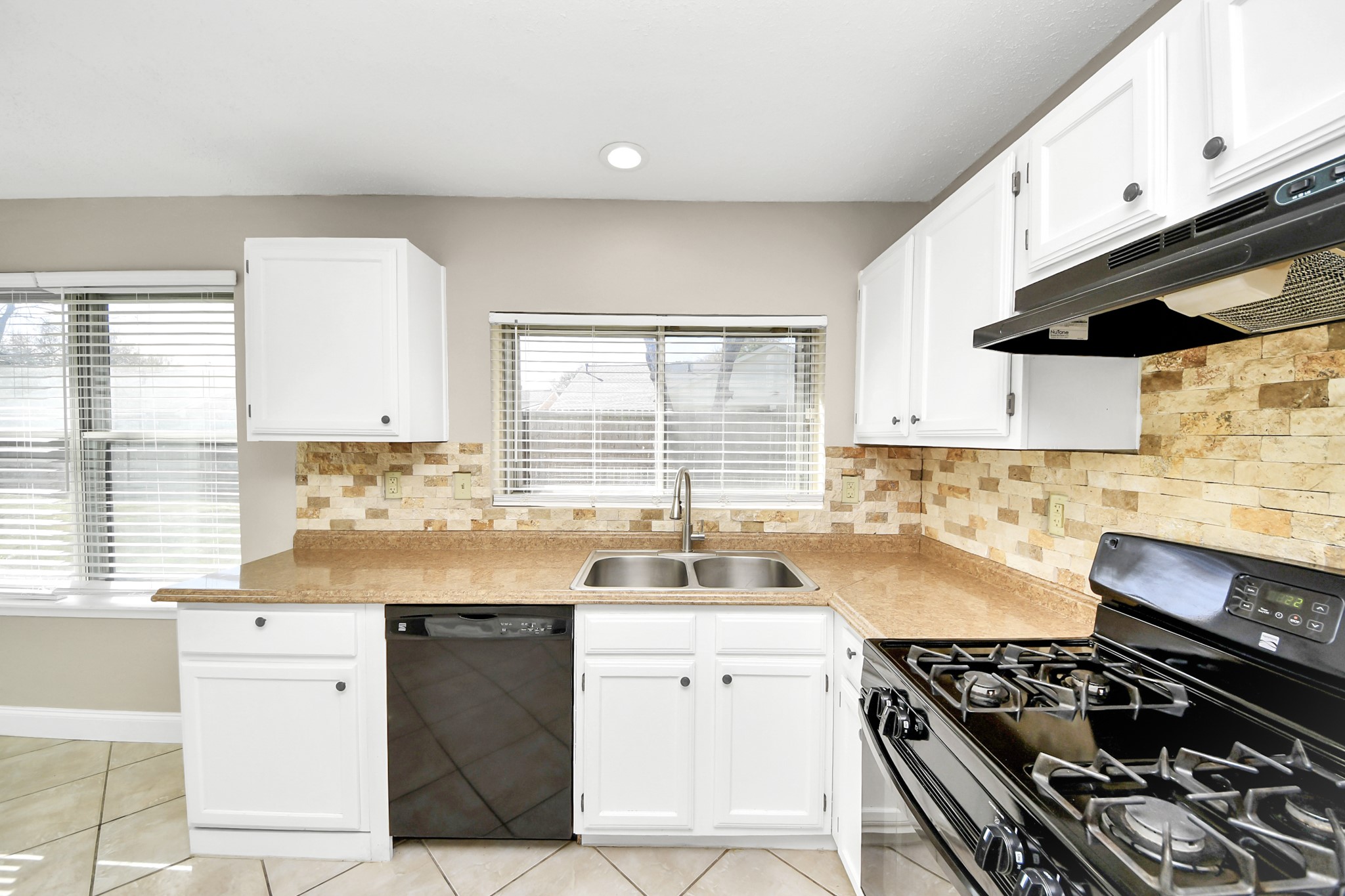 9611 Cleveland Bay Court Houston, TX 77065 - Photo 15 of 32