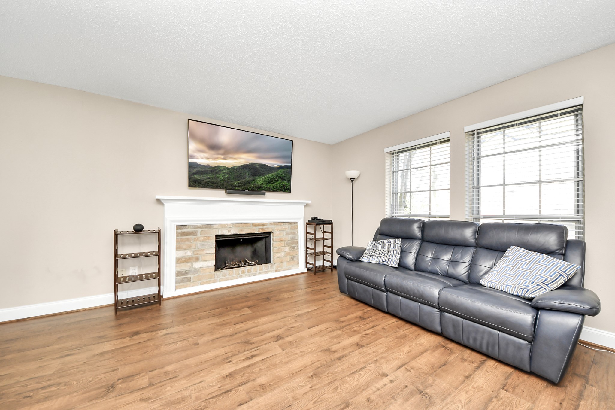 9611 Cleveland Bay Court Houston, TX 77065 - Photo 8 of 32