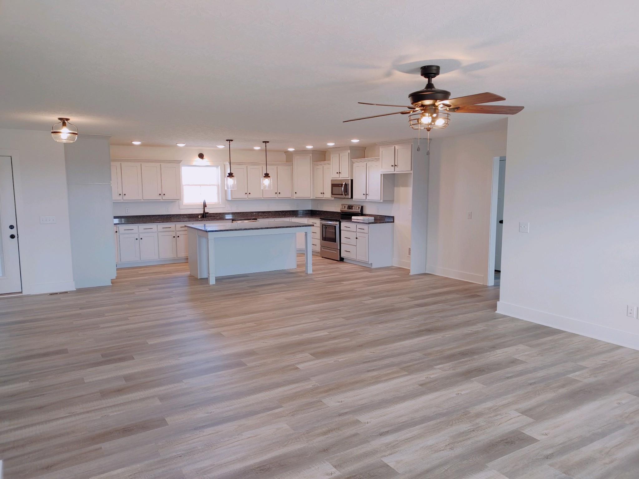 860 Armstrong Road Castalian Springs, TN 37031 - Photo 10 of 23 Gallery Image 10