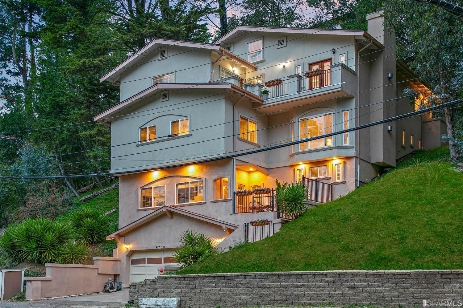 6700 Moore Drive Oakland, CA 94611 - Photo 39 of 44