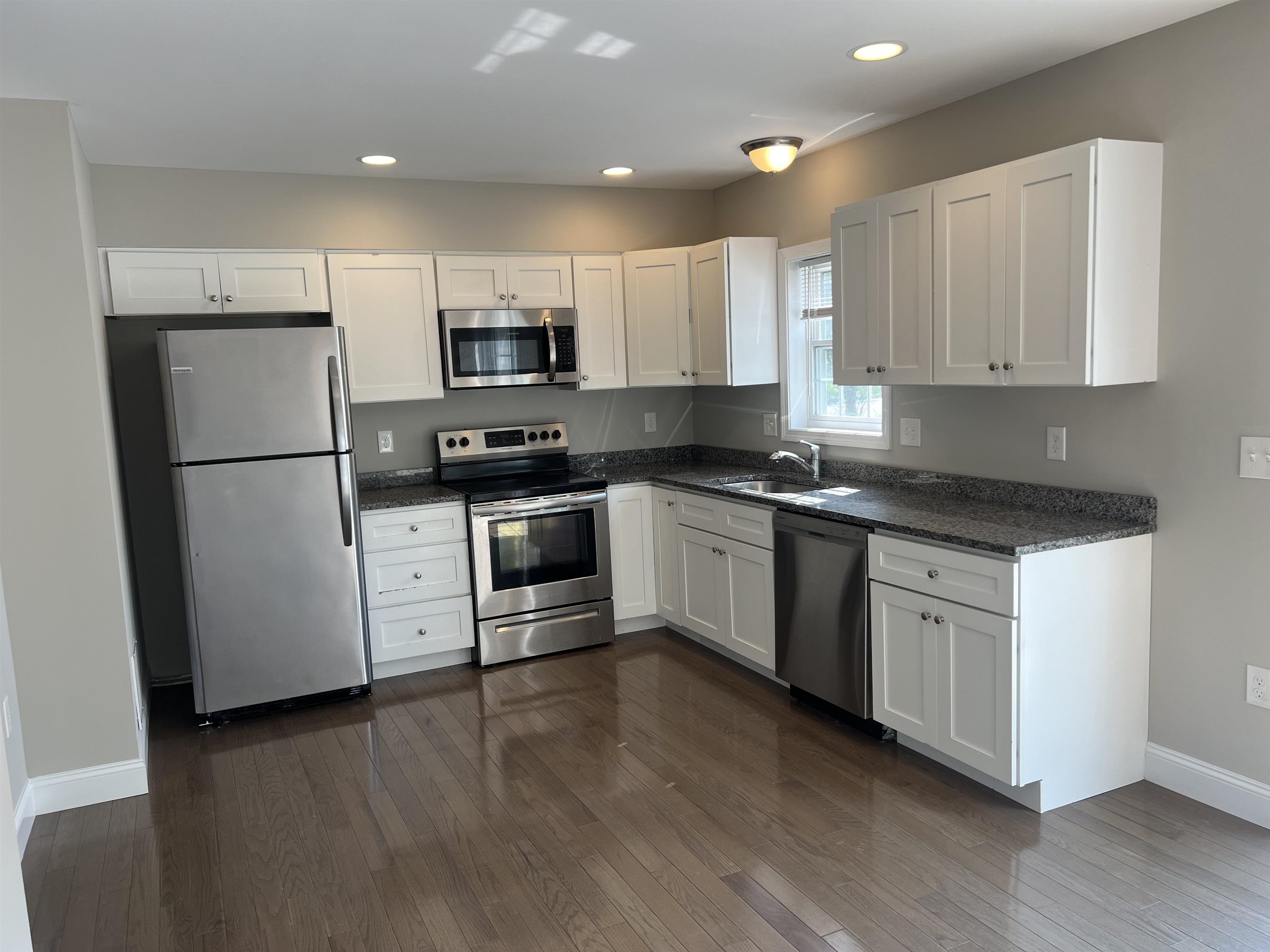 72 Durham Road Dover, NH 03820 - Photo 1 of 28