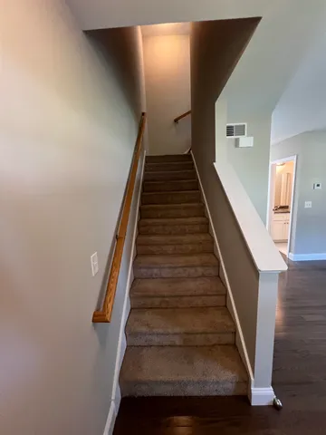 $2,900 | 72 Durham Road, Dover, NH 03820