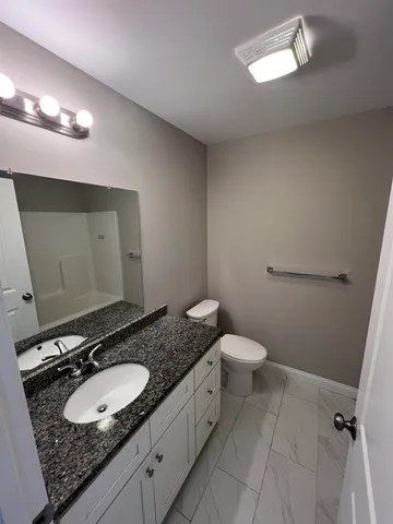 $2,900 | 72 Durham Road, Dover, NH 03820