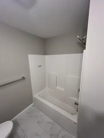 $2,900 | 72 Durham Road, Dover, NH 03820