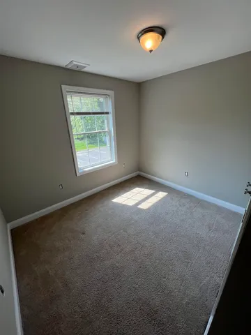 $2,900 | 72 Durham Road, Dover, NH 03820