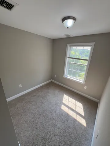 $2,900 | 72 Durham Road, Dover, NH 03820