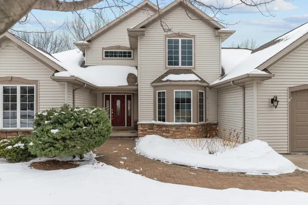 $524,900 | 1827 Orchard Blossom Drive, Appleton, WI 54915
