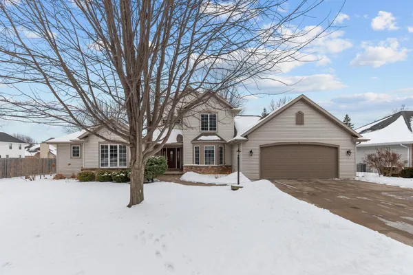 $524,900 | 1827 Orchard Blossom Drive, Appleton, WI 54915