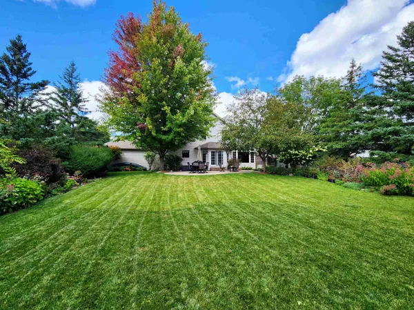 $524,900 | 1827 Orchard Blossom Drive, Appleton, WI 54915