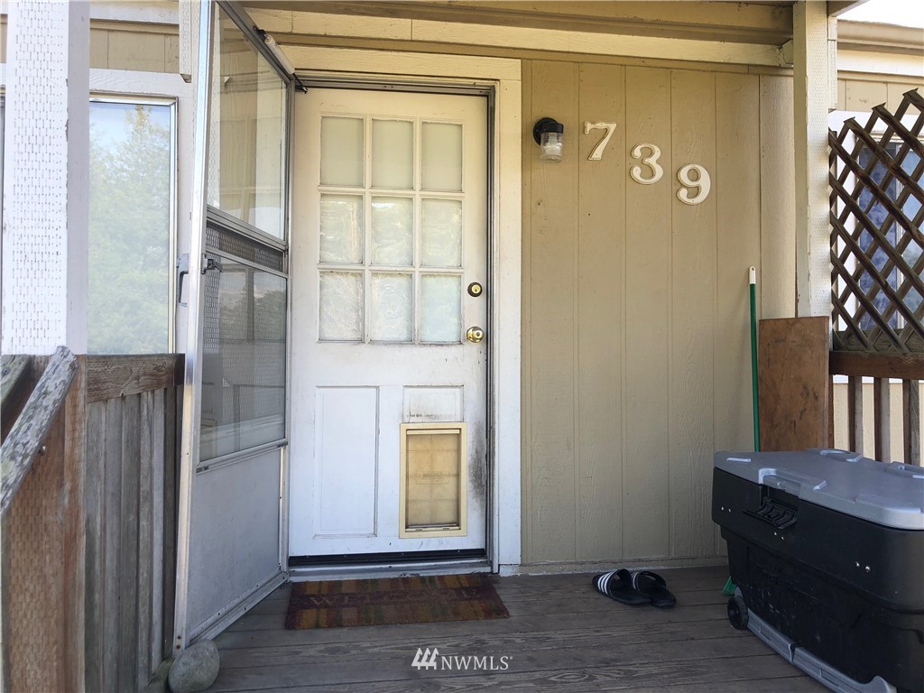 739 Lange Road Bellingham, WA 98226 - Photo 16 of 23 a view of front door