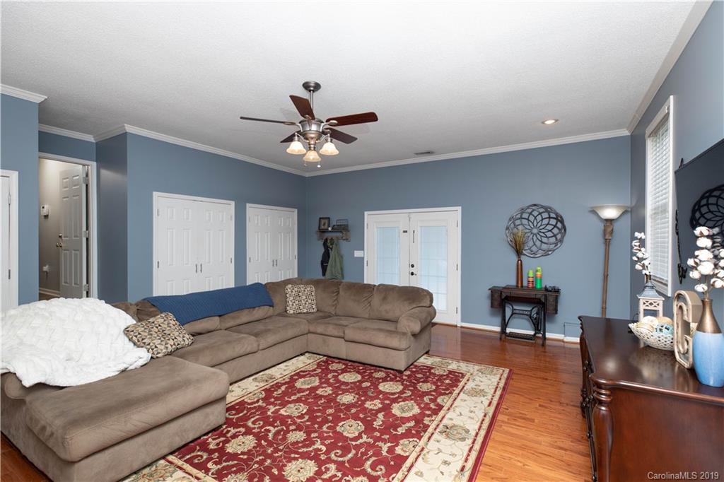 300 Farris Road Clover, SC 29710 - Photo 4 of 24 Gallery Image 4