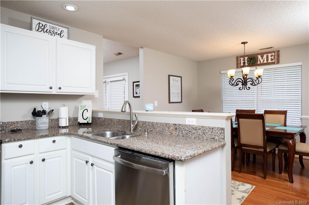 300 Farris Road Clover, SC 29710 - Photo 6 of 24 Gallery Image 6