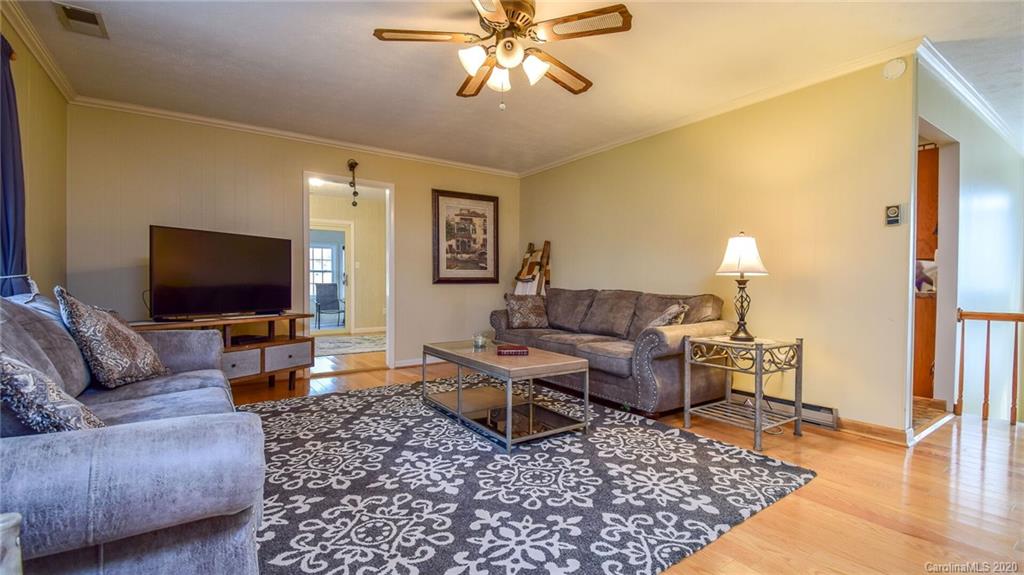 219 Cauble Road Brevard, NC 28712 - Photo 8 of 46 Gallery Image 8