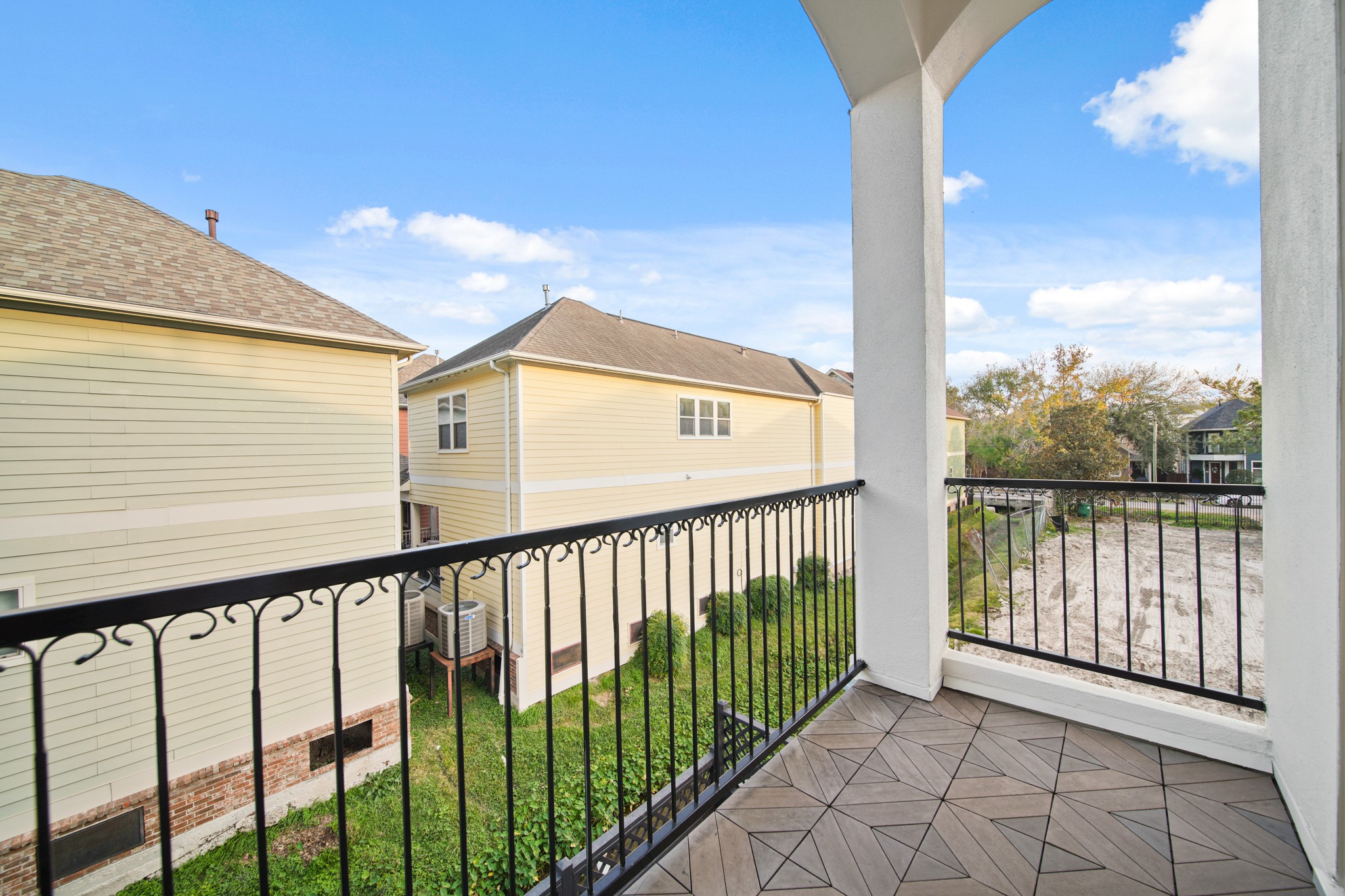 1250 West 23rd Street Houston, TX 77008 - Photo 22 of 50 Perfect spot to watch the sunset!