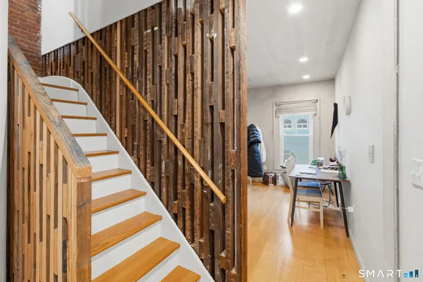 $2,600 | 261 Orange Street, New Haven, CT 06510