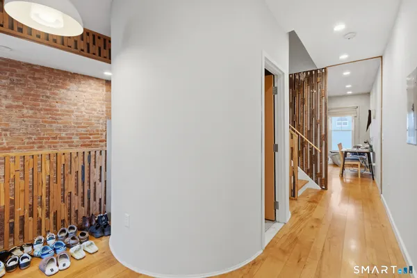$2,600 | 261 Orange Street, New Haven, CT 06510