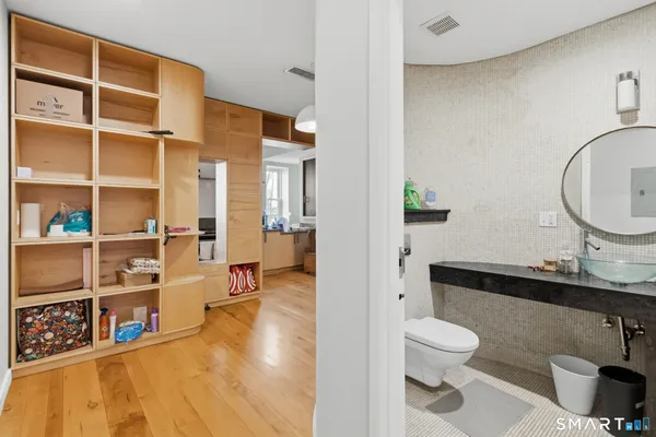 $2,600 | 261 Orange Street, New Haven, CT 06510