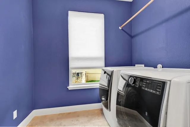 $950,000 | 103 Tonkawa Trail West, Lakeway, TX 78738