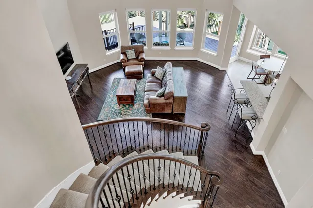 $950,000 | 103 Tonkawa Trail West, Lakeway, TX 78738