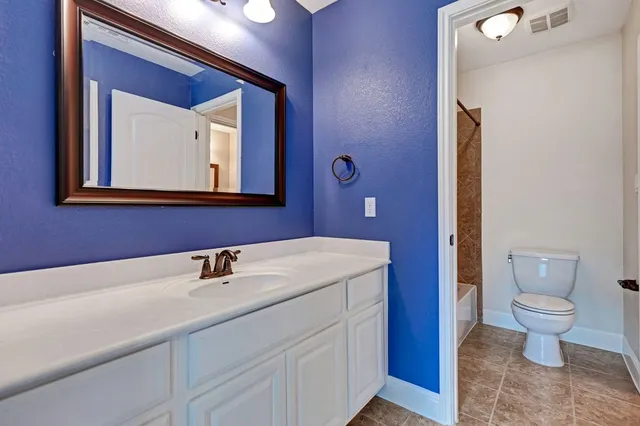 $950,000 | 103 Tonkawa Trail West, Lakeway, TX 78738