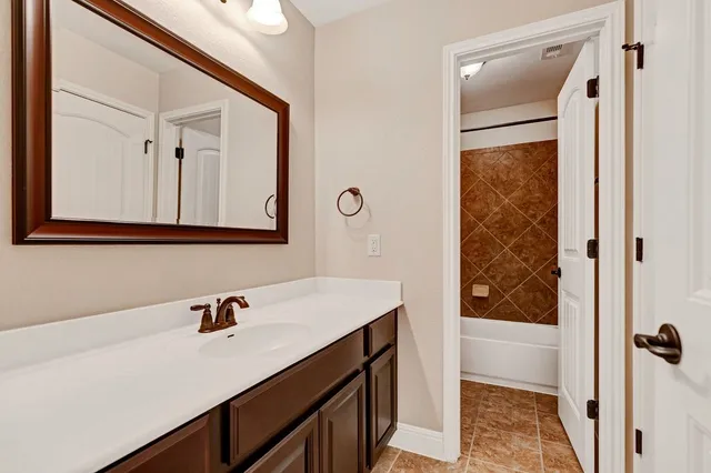 $950,000 | 103 Tonkawa Trail West, Lakeway, TX 78738