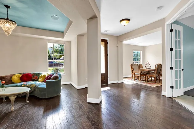 $950,000 | 103 Tonkawa Trail West, Lakeway, TX 78738