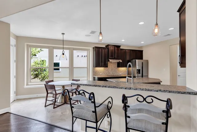 $950,000 | 103 Tonkawa Trail West, Lakeway, TX 78738