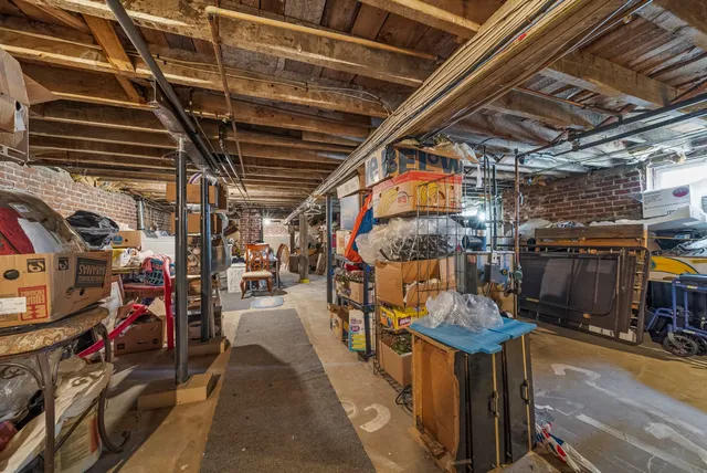 $374,000 | 63 Elm Street, Claremont, NH 03743