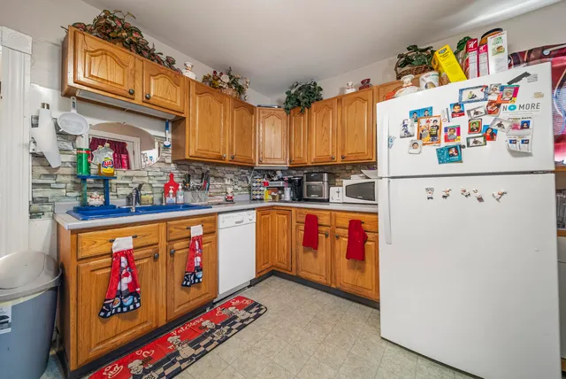 $374,000 | 63 Elm Street, Claremont, NH 03743