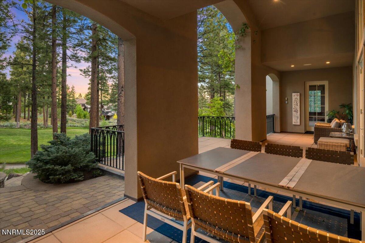 6090 Lake Geneva Drive Reno, NV 89511 - Photo 35 of 40 06-DSC_2828