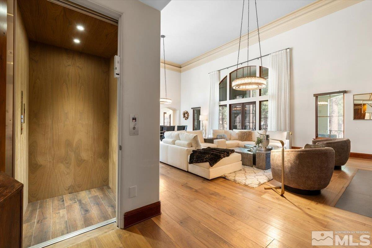 6090 Lake Geneva Drive Reno, NV 89511 - Photo 9 of 40 Elevator