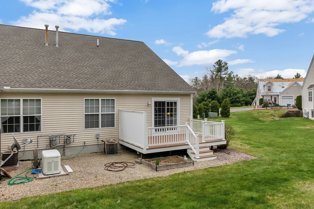 76 Pleasant Street Windham, NH 03087 - Photo 3 of 40 Gallery Image 3