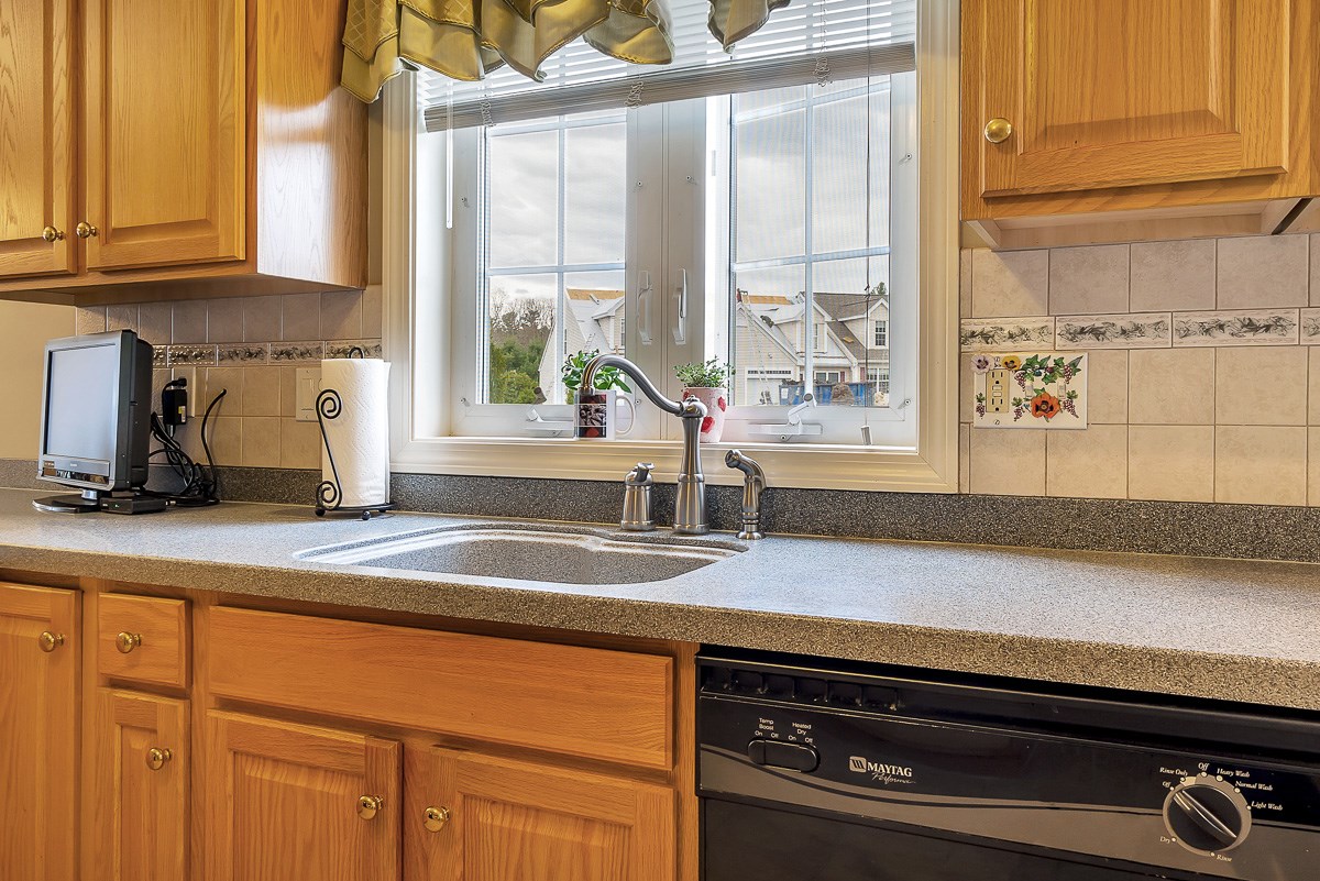 76 Pleasant Street Windham, NH 03087 - Photo 7 of 40 Gallery Image 7