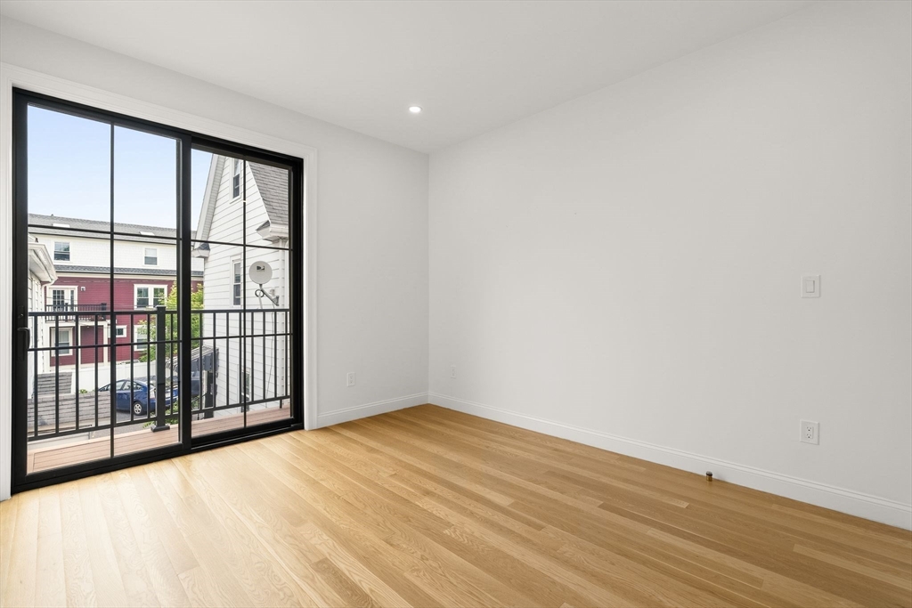 27 Shepard Street, Unit 4 Boston, MA 02135 - Photo 18 of 40