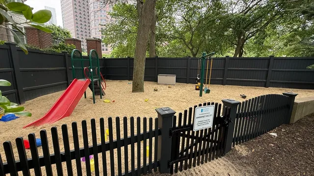 $1,240,000 | 65 East India Row, Unit 9C, Boston, MA 02110