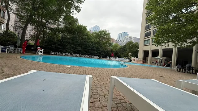 $1,240,000 | 65 East India Row, Unit 9C, Boston, MA 02110